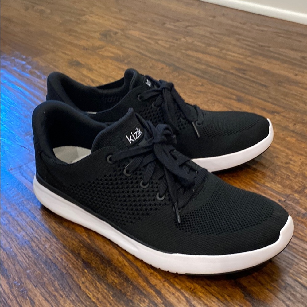 Men’s Black and White Kizik Lima Sneakers